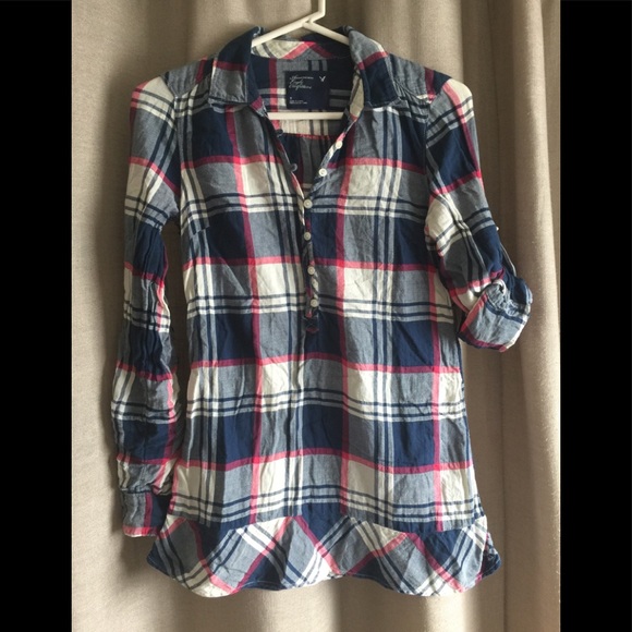 American Eagle Outfitters Tops - American Eagle plaid shirt